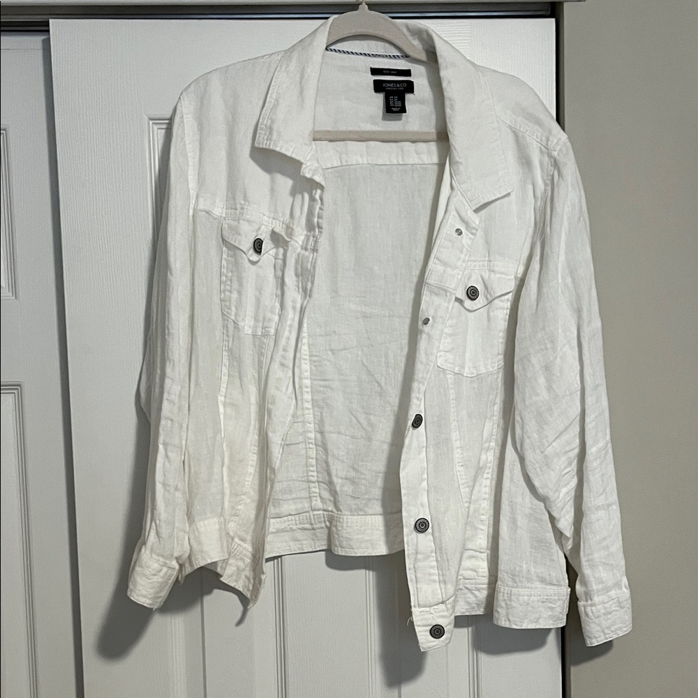 Chic White Denim Jacket